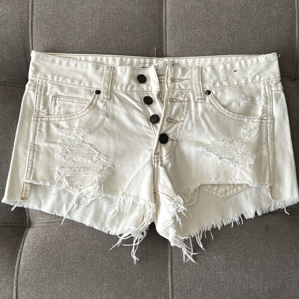 Abercrombie & Fitch women’s low rise shorts